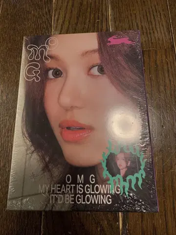 OMG MY HEART IS GLOWING & DITTO CD 세트