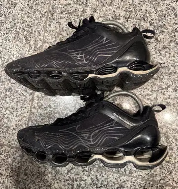 Mizuno Wave Prophecy 블랙