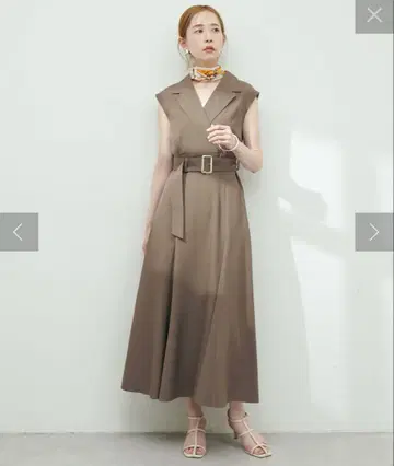 natural couture 테일러드 칼라 슬리브리스 원피스