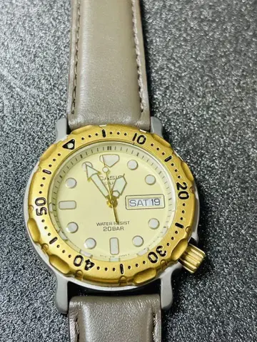 CASIO 손목시계 골드 베젤
