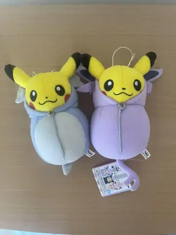 피카츄 봉제 인형 2색 세트