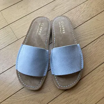 CLARKS 하늘색 스웨이드 샌들 22.5cm