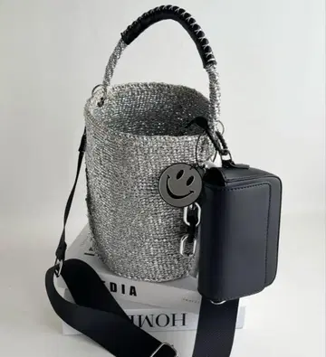 OVAL Shoulder Strap Bag meong blue
