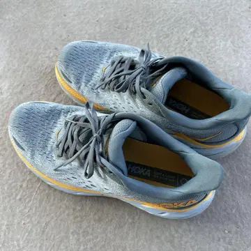 HOKA 러닝화 V655 250mm