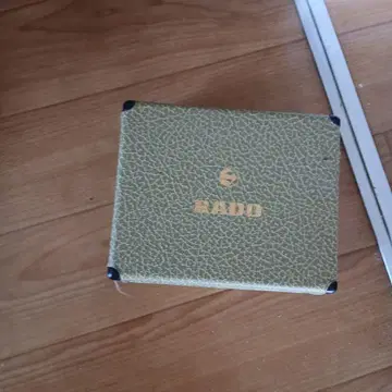 RADO 골드 팔찌형 시계 케이스 포함