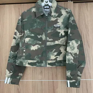 adidas 자켓 카모플라 패턴