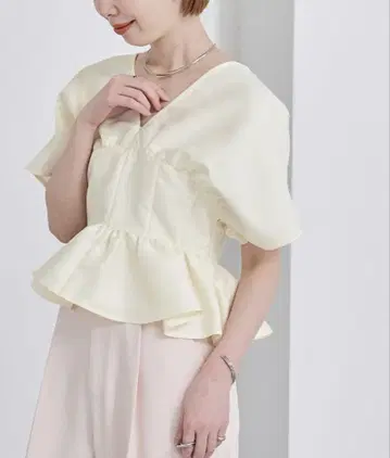 urs 유어즈 상의