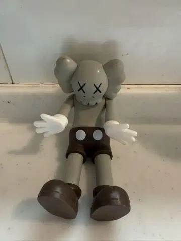 Kaws 스컬 디자인 피규어 약 10cm