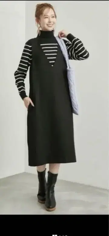 로페피크닉 블랙 점퍼 스커트