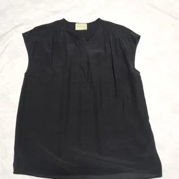 UNITEDARROWS 티셔츠