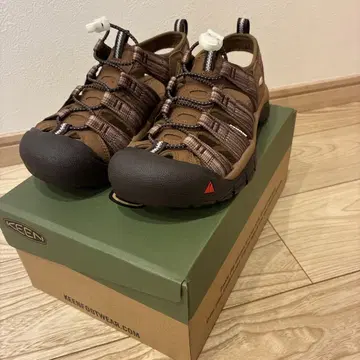 킨 KEEN 샌들 뉴포트 레트로 후지록 페스티벌