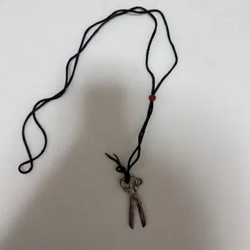 DENHAM 실버 가위 펜던트 목걸이