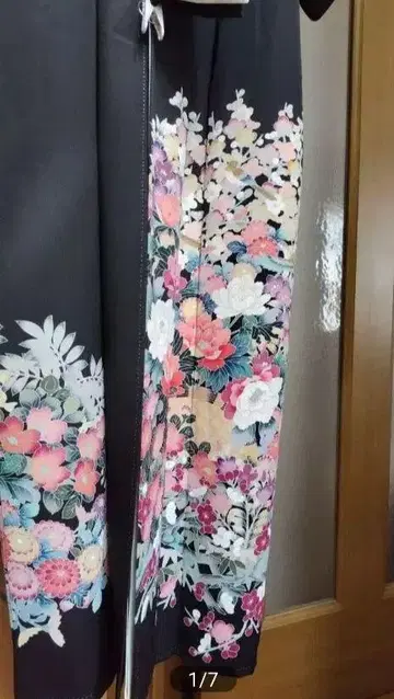 순수 실크 검정색 전통 예복 기모노 유젠