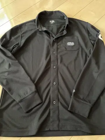 NEW ERA 블랙 셔츠 L 사이즈