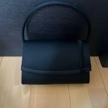 블랙 포멀 백 심플 디자인