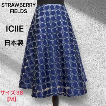 ( STRAWBERRY FIELDS ) 스커트 플레어 시스루 기하학 패턴
