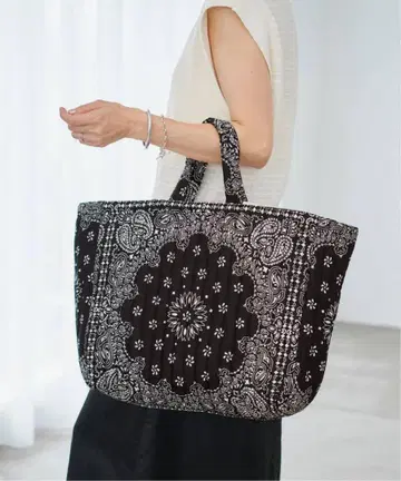 새상품 MALUS/마스 BANDANA QUILTING BIG BAG 토트