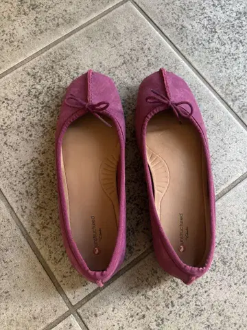 Clarks 펌프스