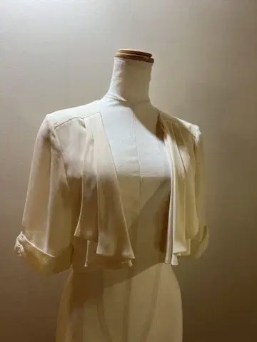 아이보리 숏 슬리브 볼레로