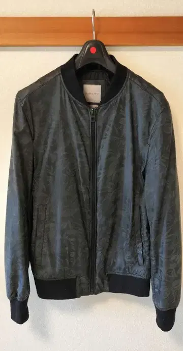 ZARA MAN 봄버 자켓 남성용 사이즈 40