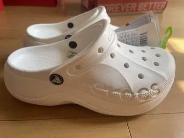 Crocs 화이트 클로그 샌들 W6
