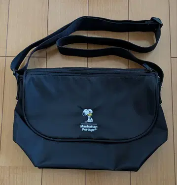 Manhattan Portage 스누피 숄더백