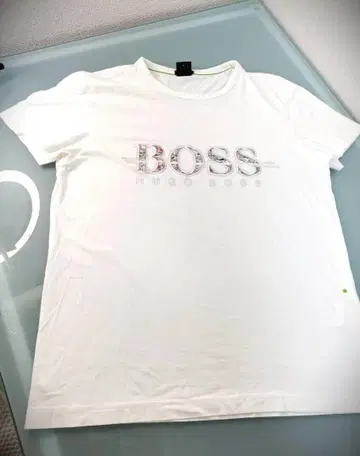 새상품급) HUGO BOSS 남성용 티셔츠 화이트 size S