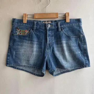 TITICACA 티티카카 여성용 데님 숏팬츠 네이티브 무늬 L