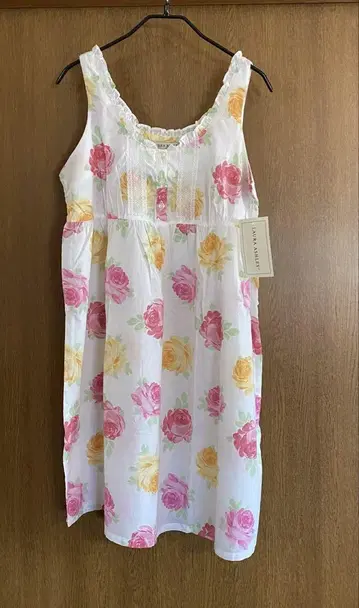 LAURA ASHLEY 플라워 프린트 룸웨어