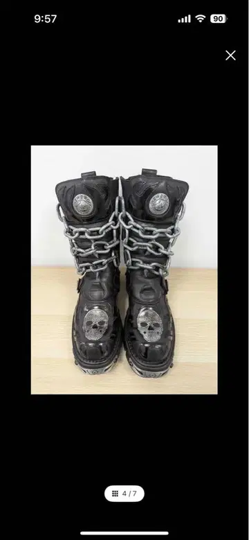 NEWROCK 부츠입니다.