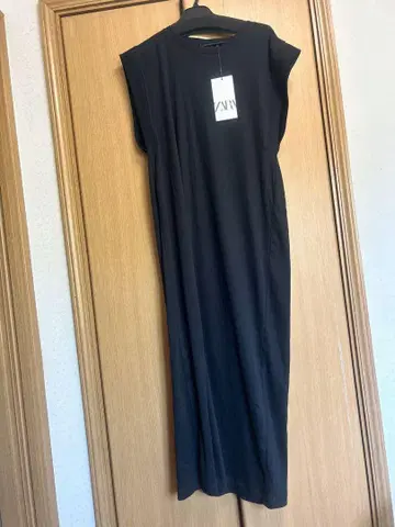 슬리브리스 롱 원피스 ZARA