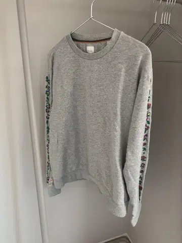 Paul Smith 꽃무늬 자수 맨투맨