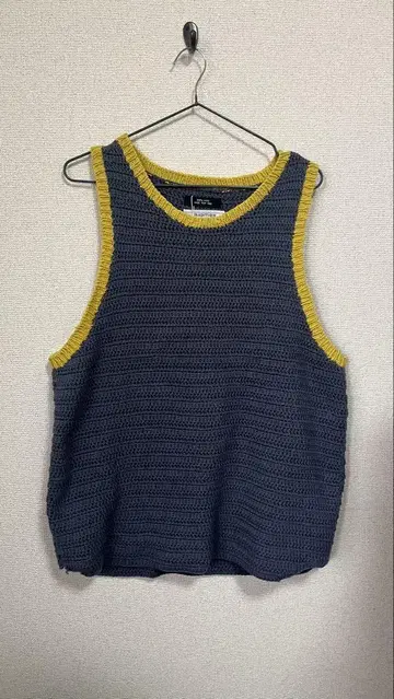 CROCHET TRIM TANK TOP