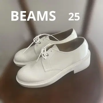 BEAMS 화이트 가죽 로퍼 중간 힐