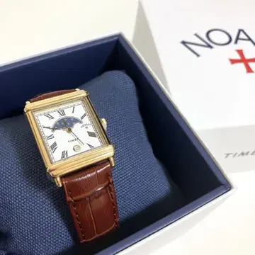[미사용 새상품] Noah x Timex Moon Phase Watch