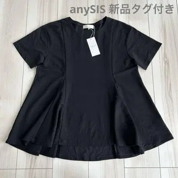 택 포함 새상품 anysis 플레어 디자인 블랙 티셔츠 페플럼 반팔