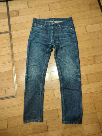 A.P.C. 쁘띠 뉴스탠다드 28인치