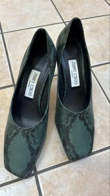 JIMMY CHOO 펌프스