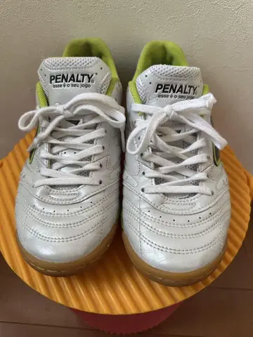 Penalty 풋살화 화이트