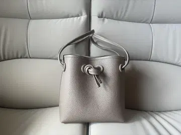 노브랜드 VASIC BOND MINI 스타일 백