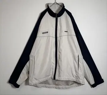 UMBRO 엄브로 자수 로고 절개 디자인 나일론 자켓