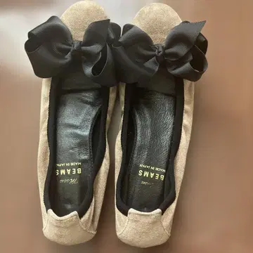 BEAMS 베이지 리본 플랫슈즈