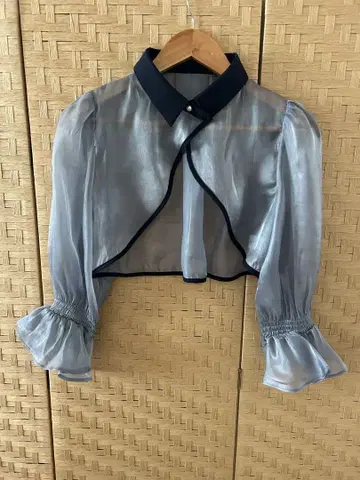 BONLECILL 본르씰 캔디 슬리브 시어 볼레로 네이비 F