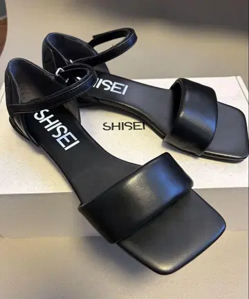 [ SHISEI ] PADDED SANDALS