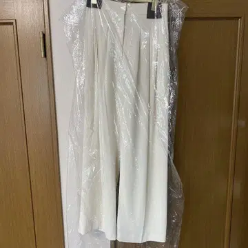 Herlipto SoHo 와이드 레그 팬츠 에크루 M 사이즈