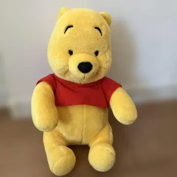 큼직한 곰돌이 푸 봉제 인형