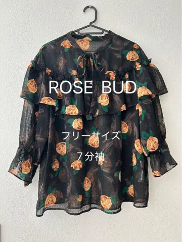ROSE BUD 프릴 꽃무늬 상의 프리 사이즈