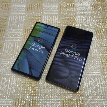 스마트폰 모형 완구 2대 묶음 판매 Pixel 7 pro