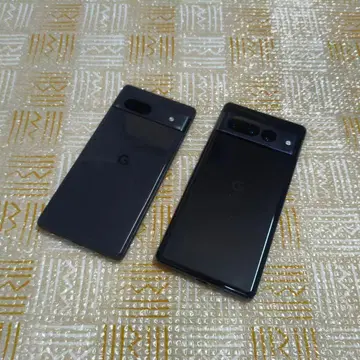 스마트폰 모형 완구 2대 묶음 판매 Pixel 7 pro