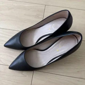 가죽 블랙 레더 스틸레토 펌프스